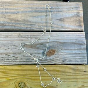 🐦‍⬛🐦‍⬛🐦‍⬛ KENDRA SCOTT NEMARA NECKLACE GOLD NWOT 🐦‍⬛🐦‍⬛🐦‍⬛